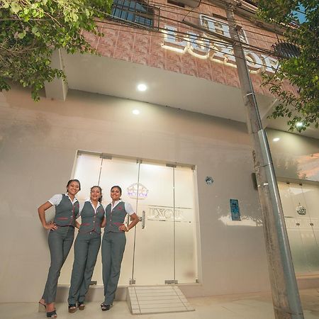 Hotel Luxor プカルパ エクステリア 写真